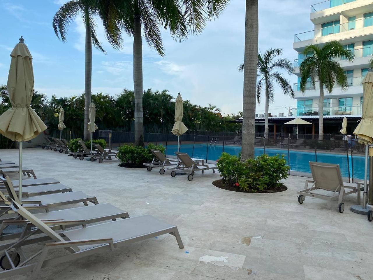 De Lujo Con Vista En Hotel, Salida A Playa Y Amenities Premium Cartagena