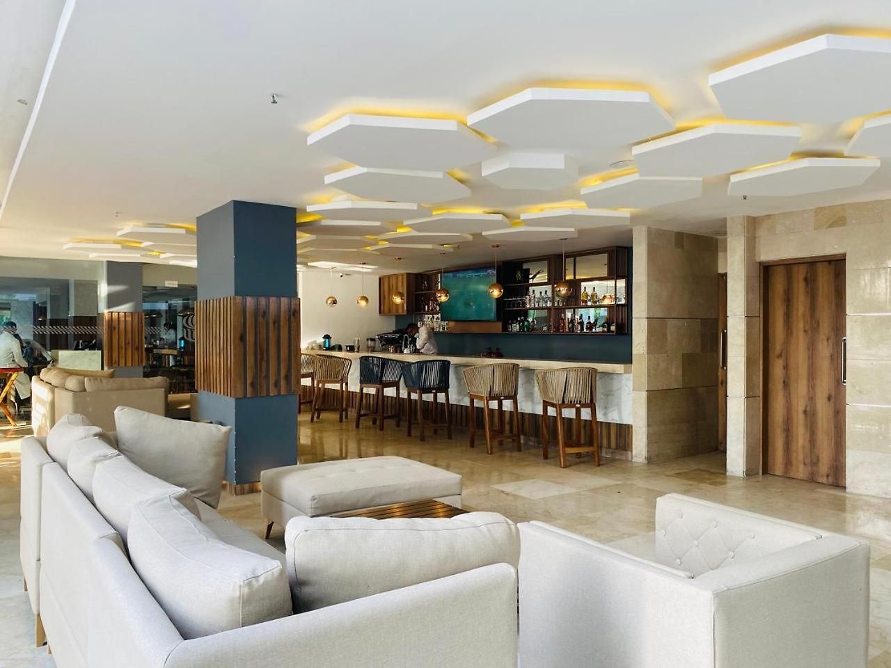 Hotel De Lujo Con Vista En Hotel, Salida A Playa Y Amenities Premium 5*