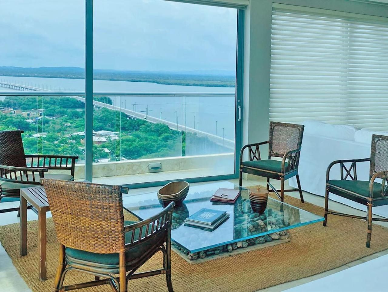 De Lujo Con Vista En Hotel, Salida A Playa Y Amenities Premium Cartagena