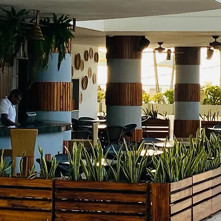 Hotel De Lujo Con Vista En Hotel, Salida A Playa Y Amenities Premium