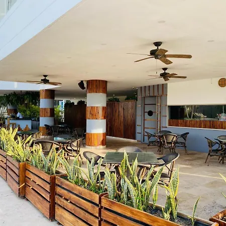 De Lujo Con Vista En Hotel, Salida A Playa Y Amenities Premium Hotel 5*
